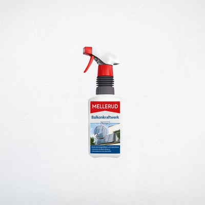 Balkonkraftwerk-Reiniger Sprühflasche und Solarmodul